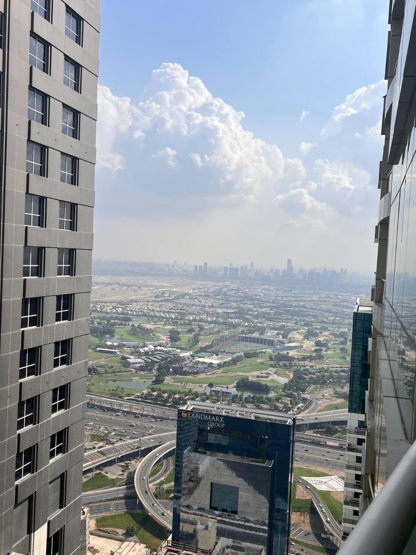 Views To Feed Your Soul On 60Th Floor Aparthotel Dubai Exterior photo